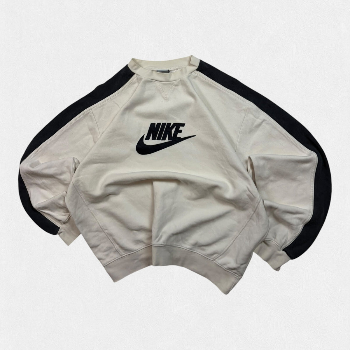 Vintage Y2K Nike centre swoosh sweatshirt (L)
