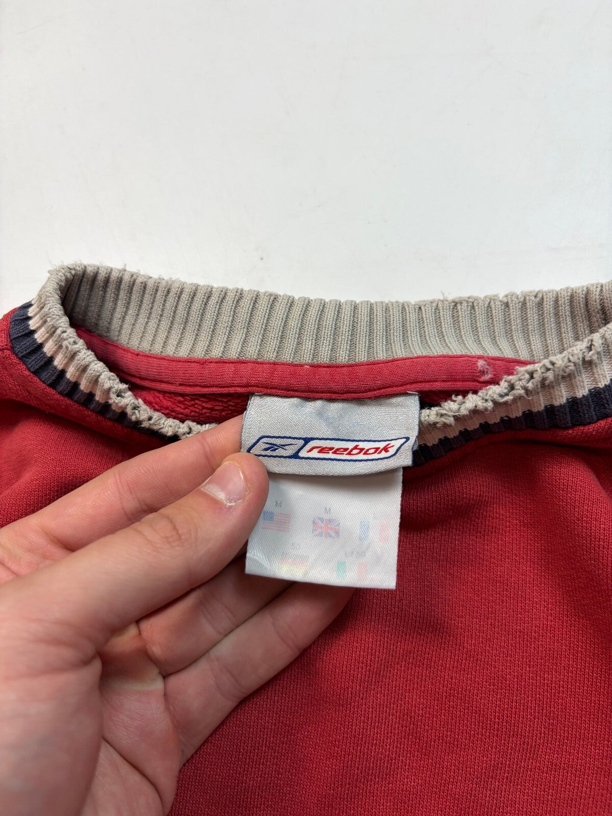 Vintage Y2K Reebok spell out sweatshirt (M)