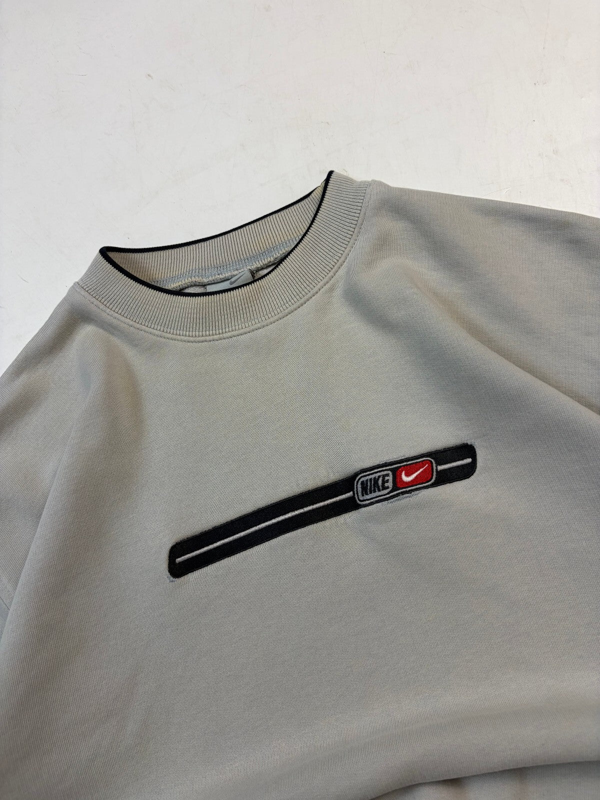 Vintage Y2K Nike graphic sweatshirt (S)