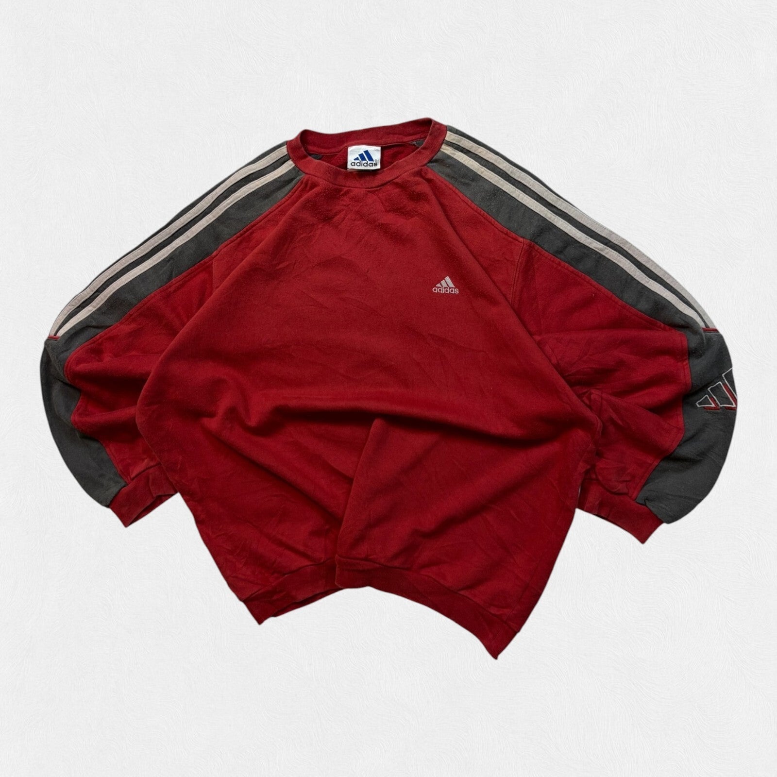 Vintage 90s adidas small logo sweatshirt (M)
