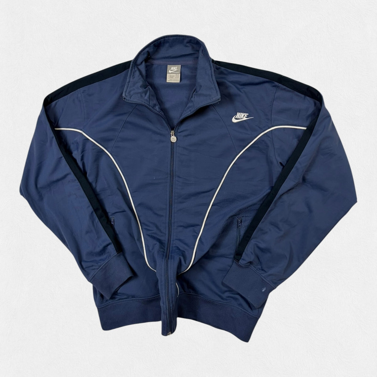 Vintage Y2K Nike track top (L)