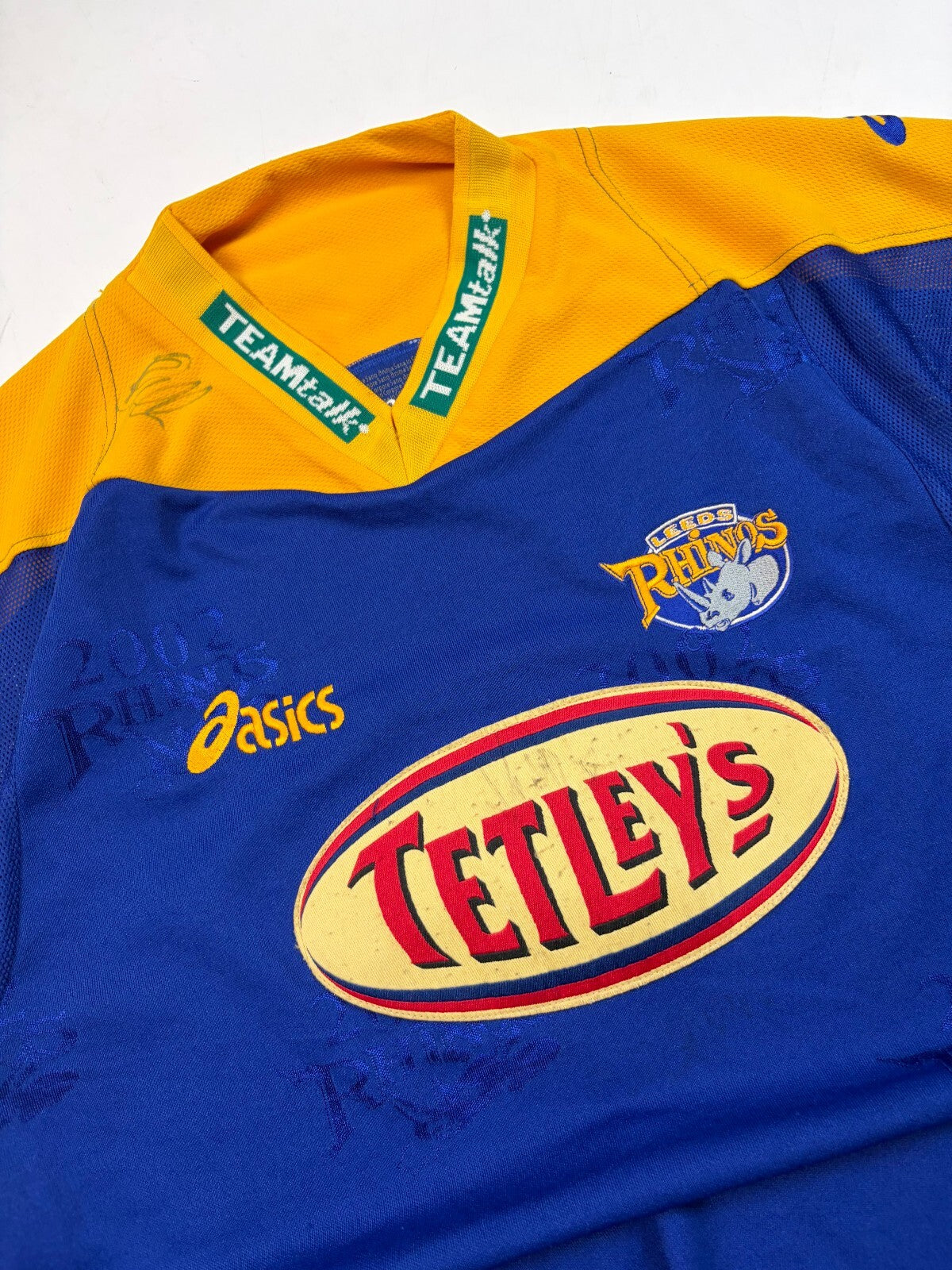 Vintage Leeds Rhinos 2002 Chev Walker signed Asics rugby league shirt (M)