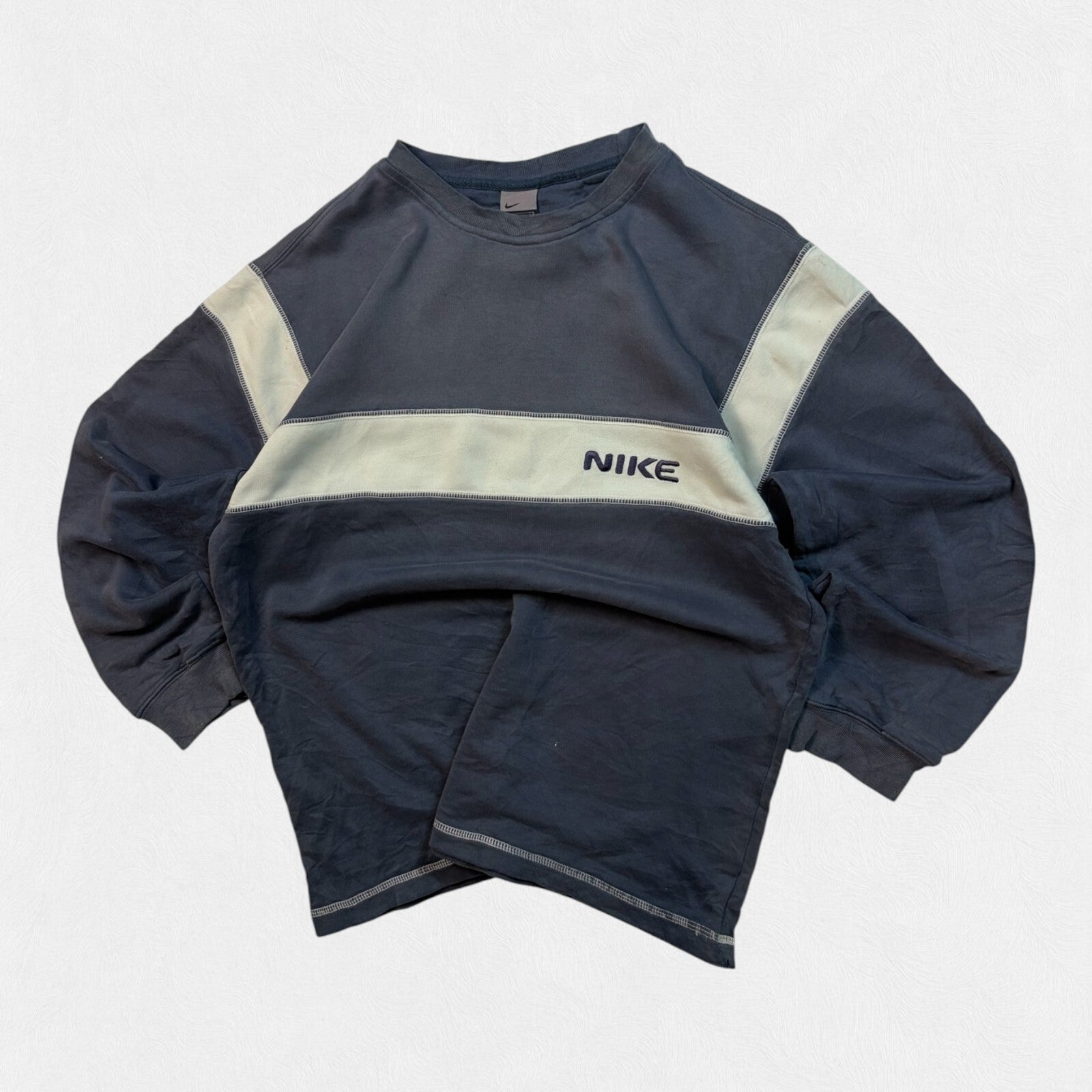 Vintage Y2K Nike crewneck sweatshirt (L)
