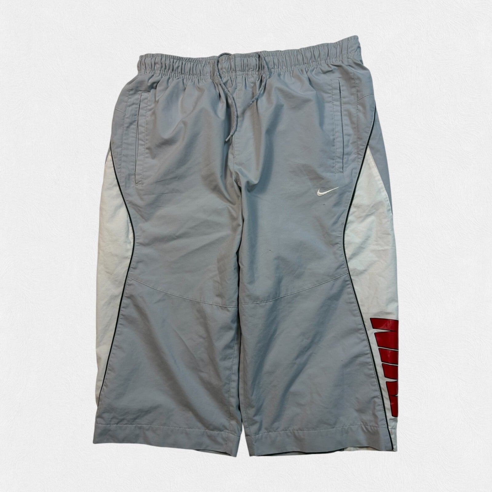 Vintage Y2K Nike baggy sport shorts (M)