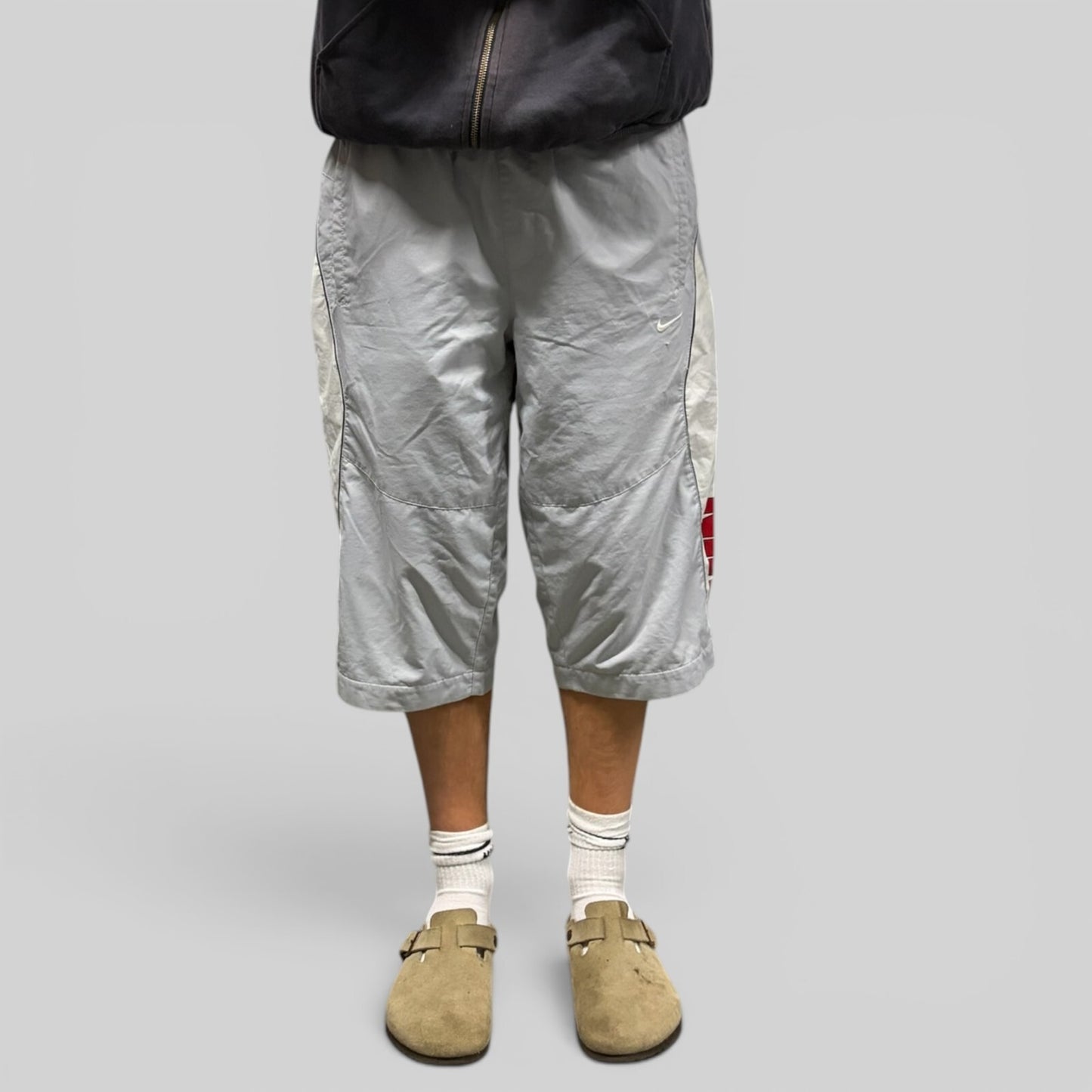 Vintage Y2K Nike baggy sport shorts (M)