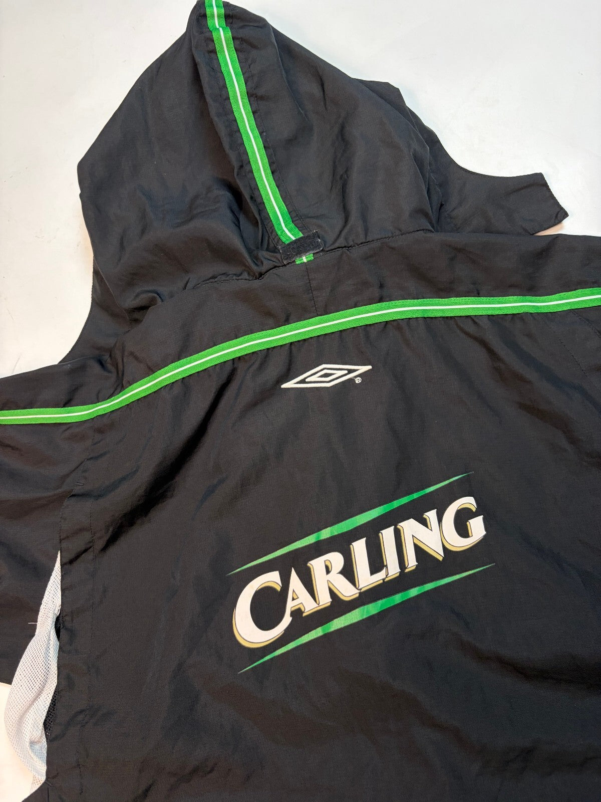 Vintage Celtic 2004/05 Umbro football track jacket (M)