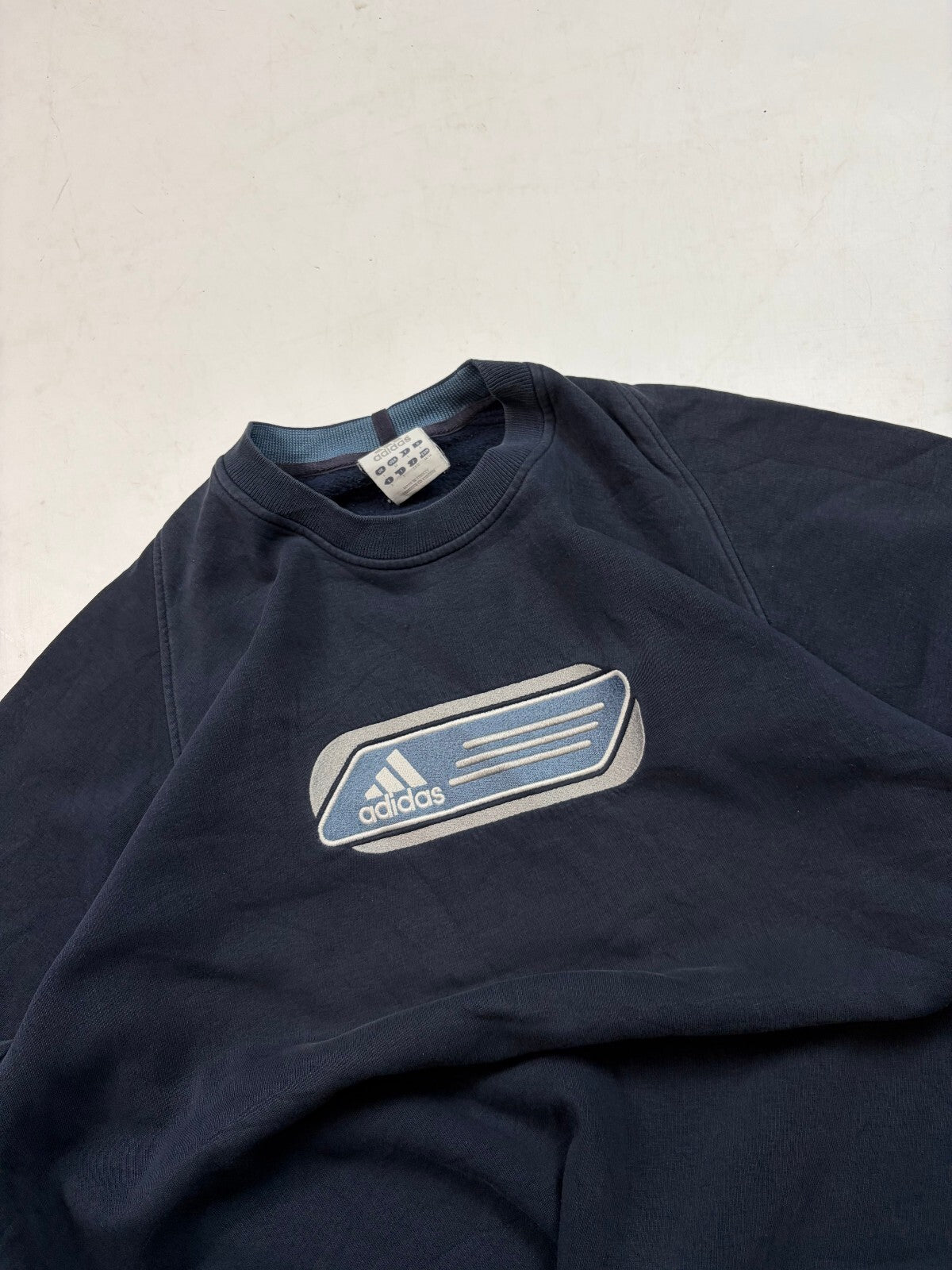 Vintage Y2K Adidas centre logo sweatshirt (L)