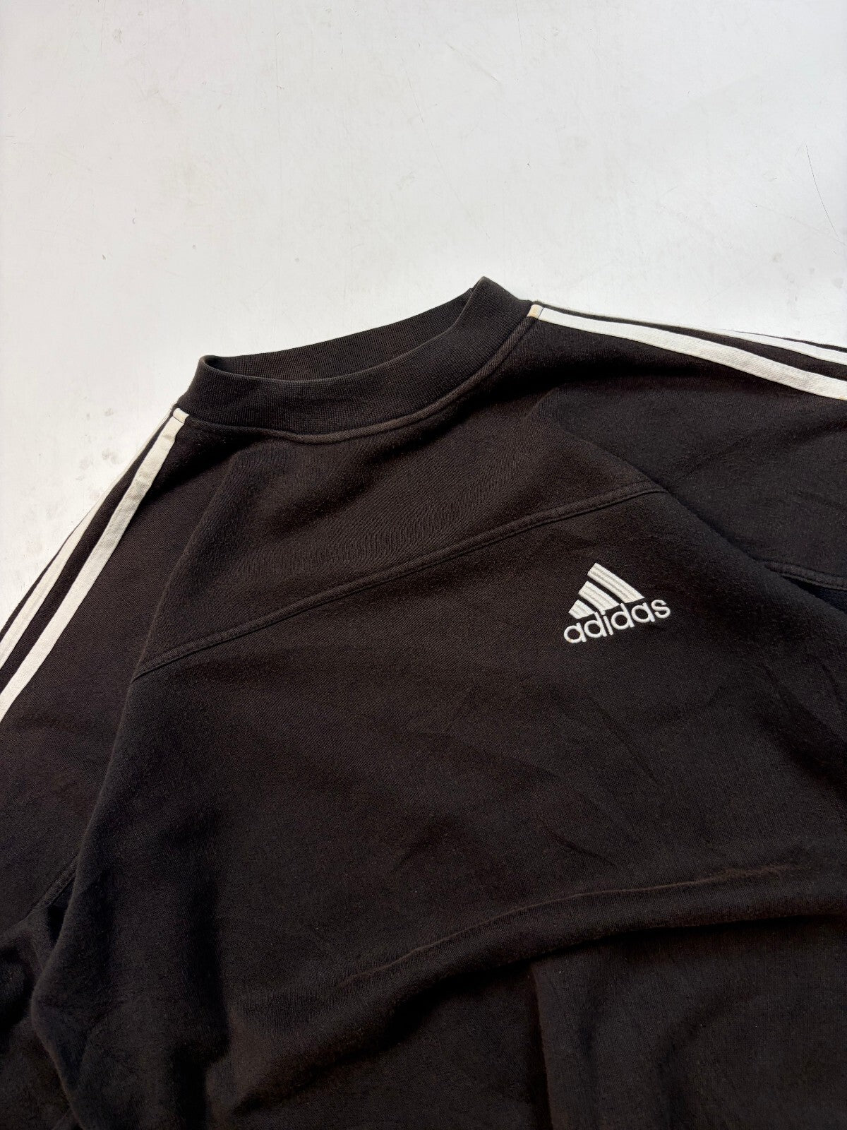 `Vintage 90s adidas side stripe sweatshirt (S)