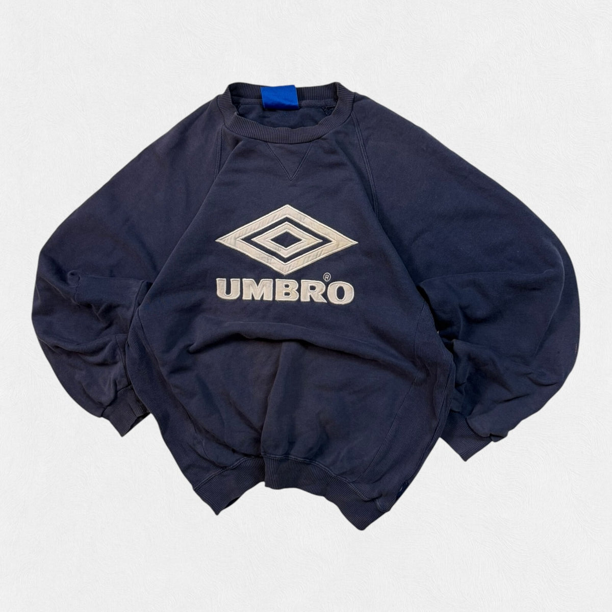 Vintage 90s Umbro centre logo sweatshirt (M)