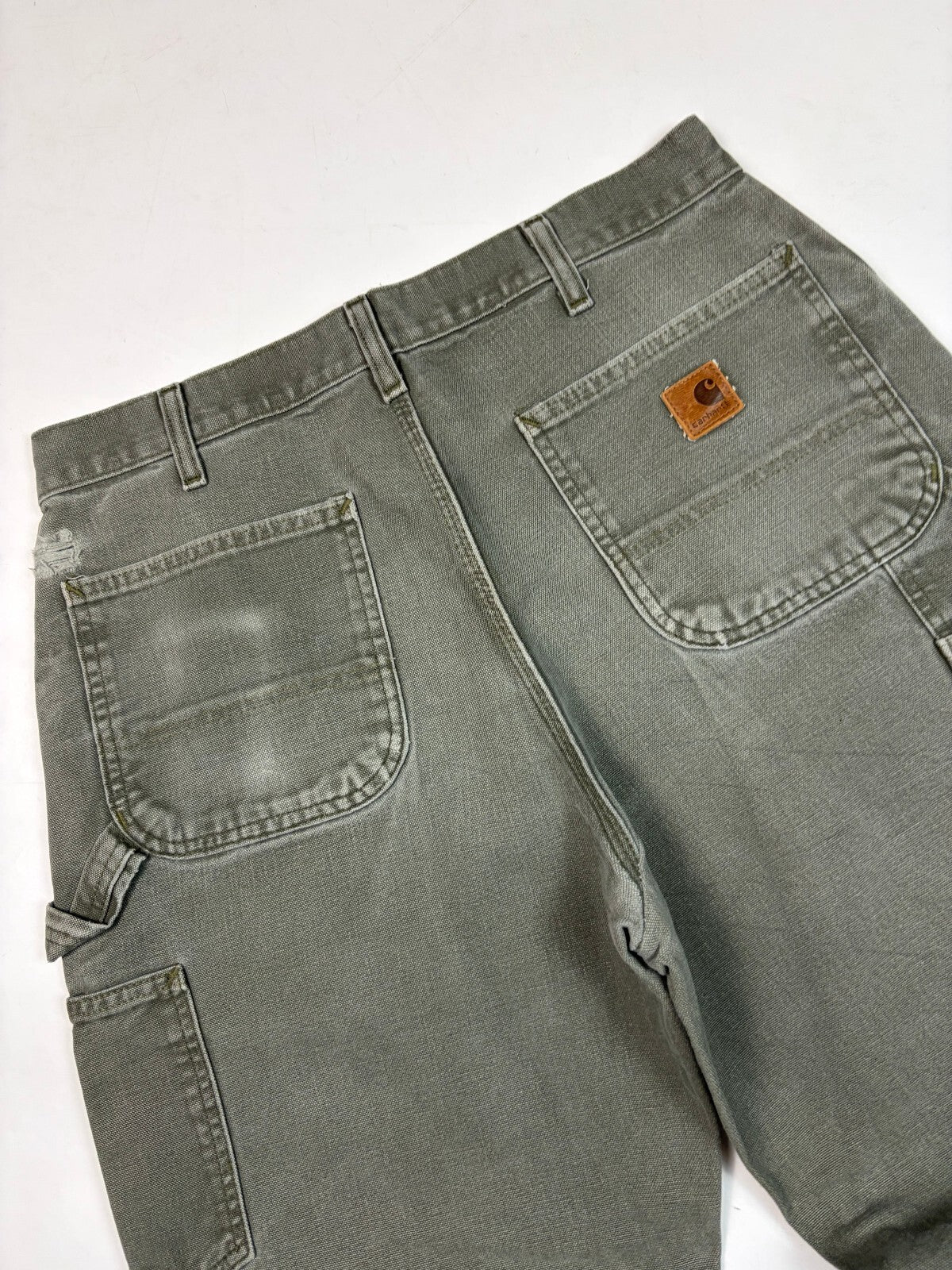 Carhartt baggy carpenter pants (W34)