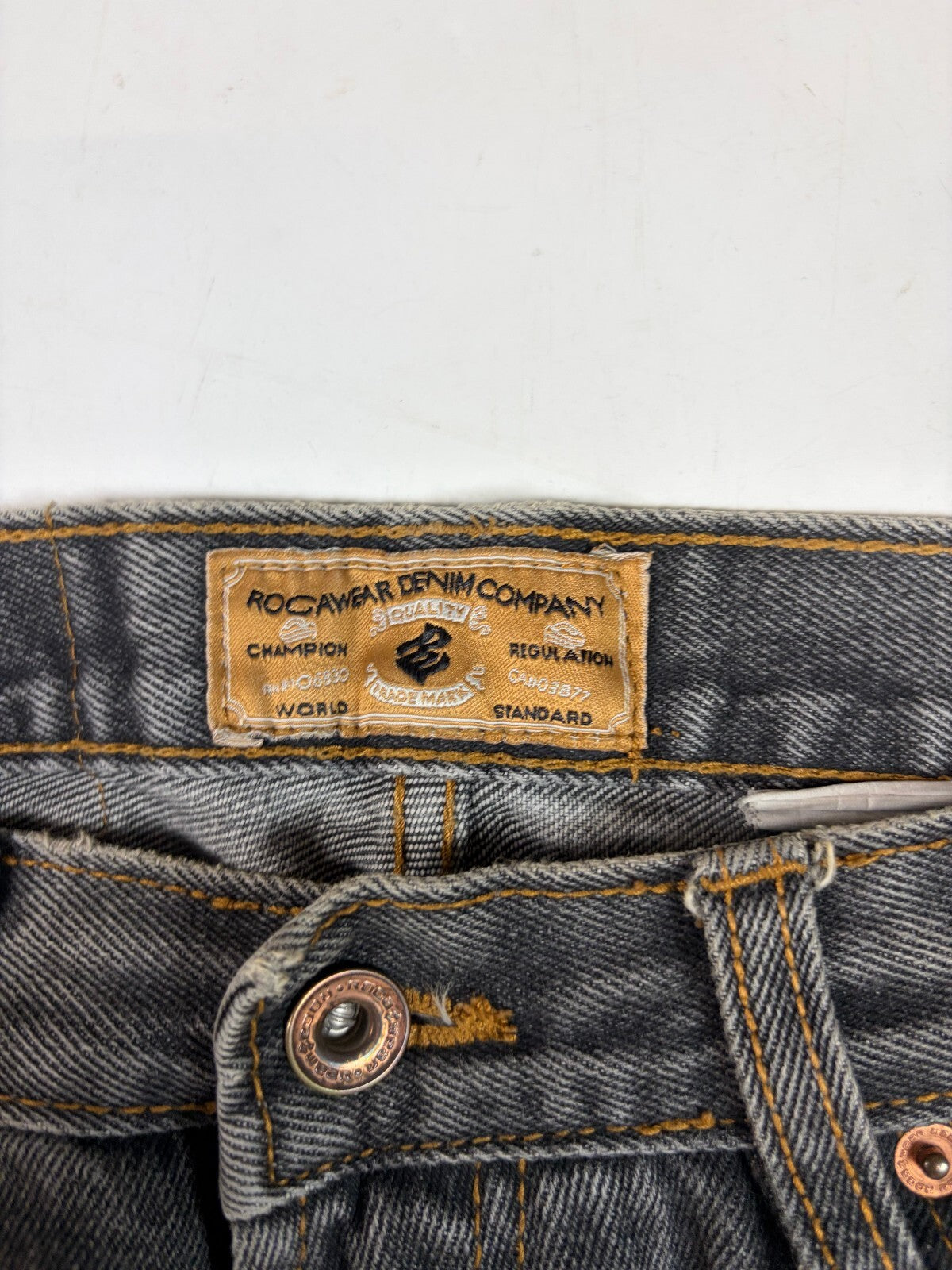 Vintage Y2K Rocawear baggy hip hop jeans (W34)