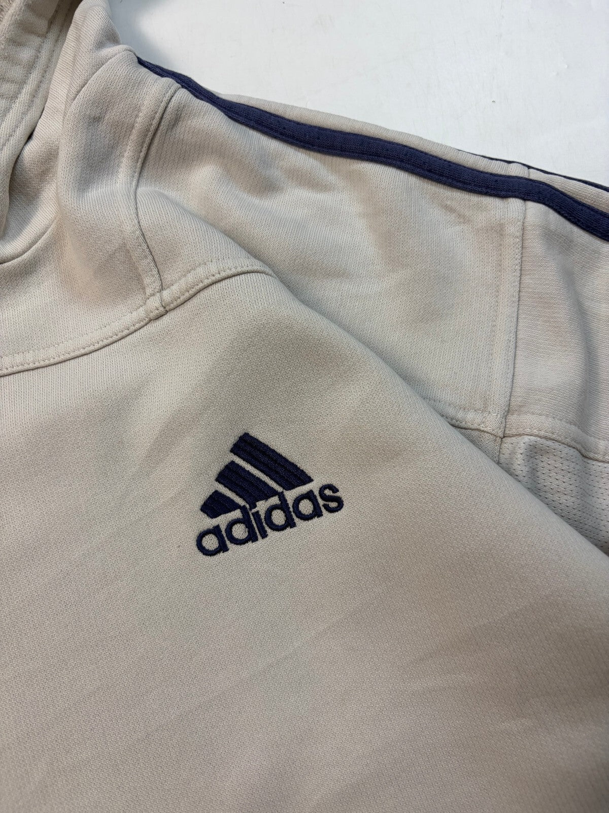 Vintage 90s adidas small logo hoodie (L)
