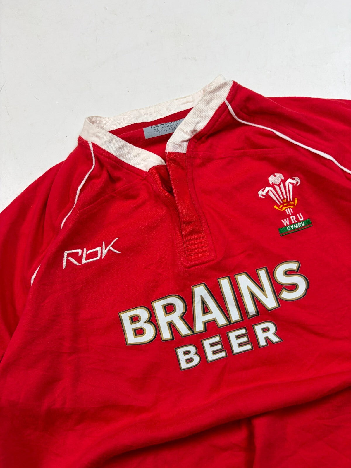 Vintage Wales 2005/06 Reebok rugby union shirt (L)