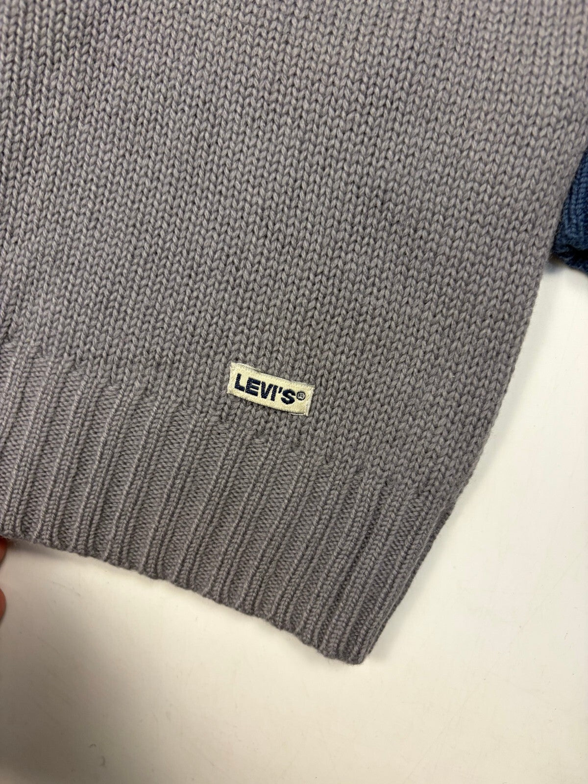 Vintage Levi's spell out knit sweater (L)