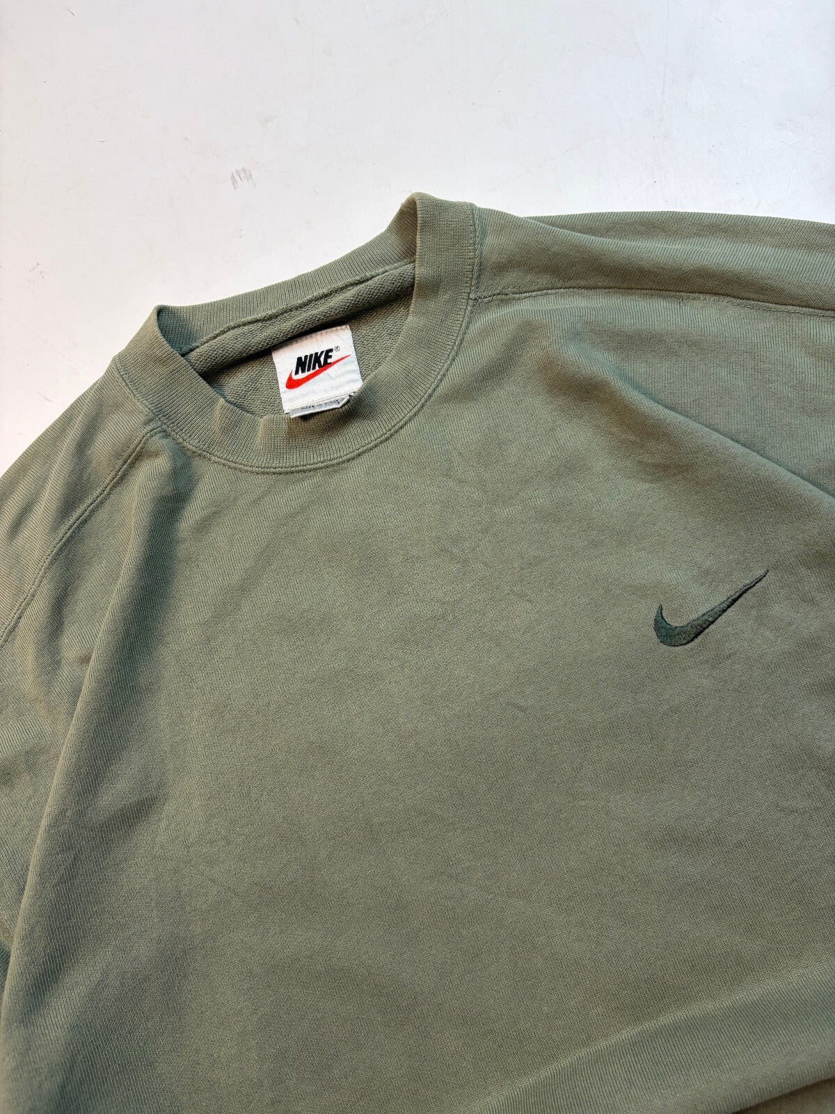 Vintage 90s Nike mini swoosh sweatshirt (XL)
