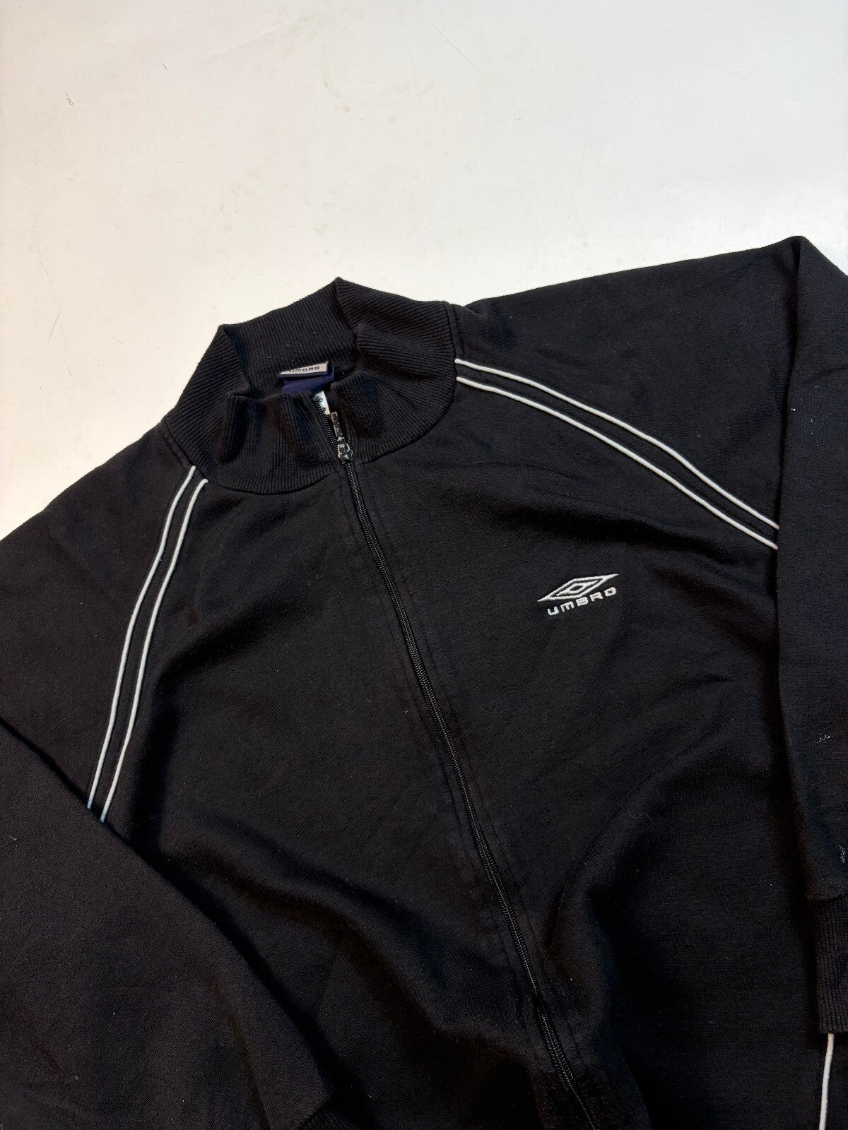 Vintage Y2K Umbro zip up track top (XL)