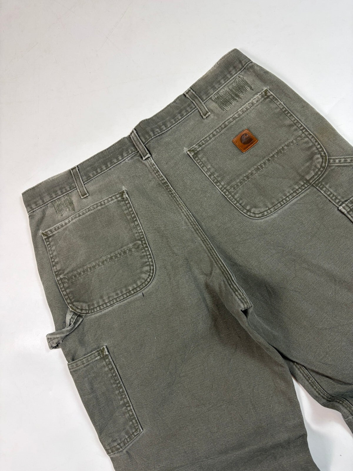 Vintage Y2K Carhartt baggy carpenter pants (W36)