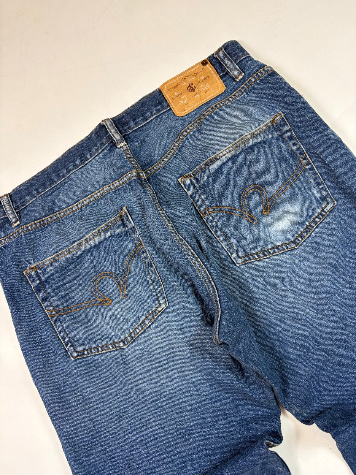 Vintage Y2K Rocawear baggy hip hop jeans (W36)