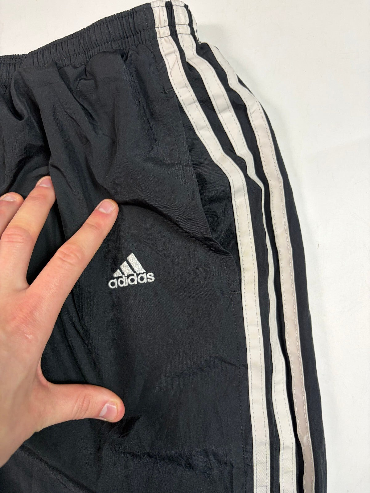 Vintage Y2K Adidas side stripe baggy track pants (L)