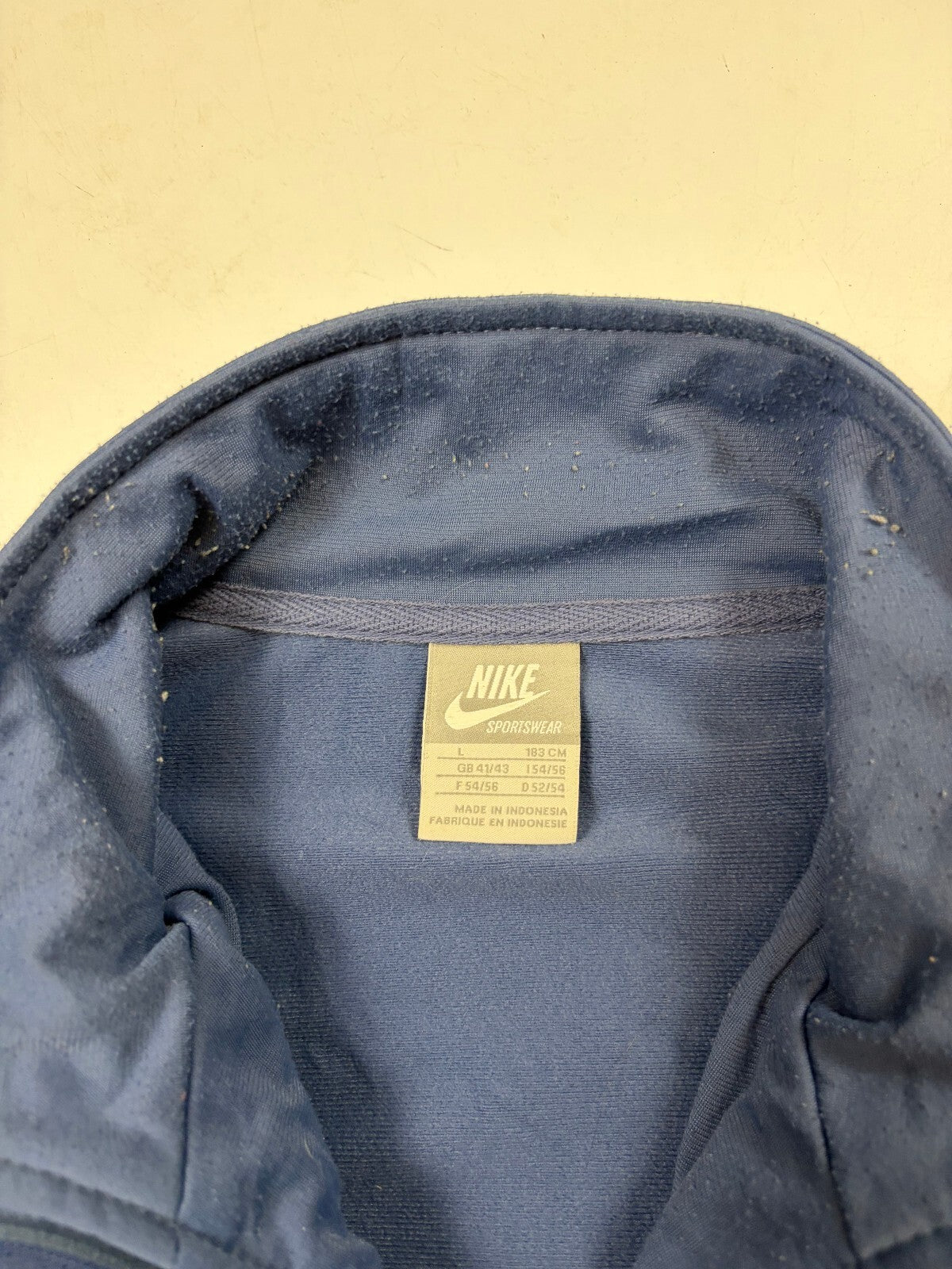 Vintage Y2K Nike track top (L)