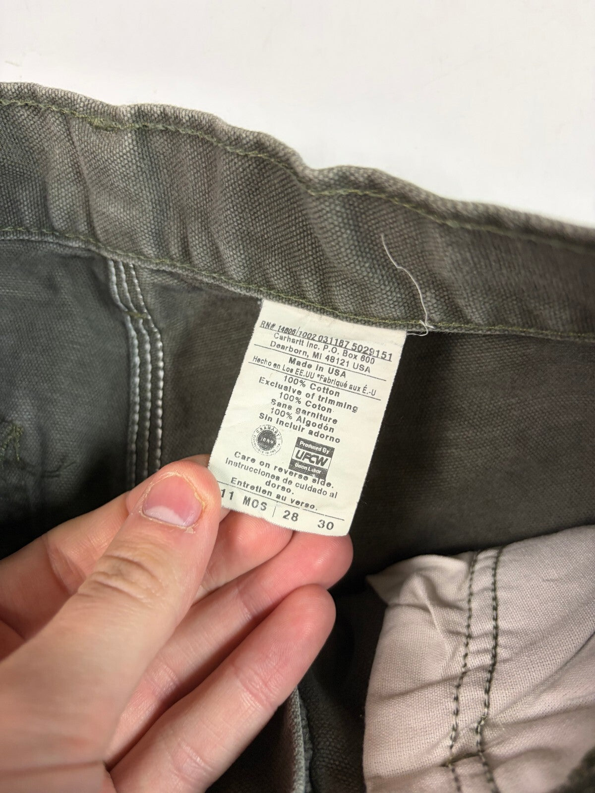 Vintage Y2K Carhartt paint splattered baggy carpenter pants (W28)