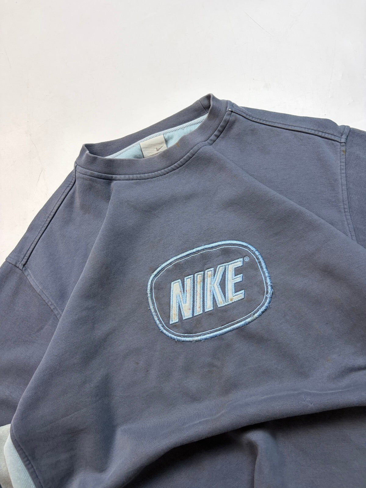 Vintage Y2K Nike centre logo sweatshirt (L)