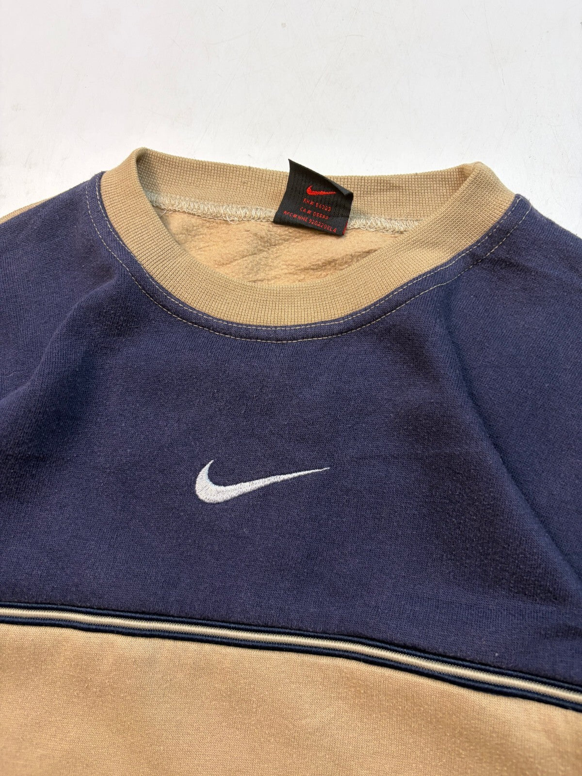 Vintage 90s Nike centre swoosh sweatshirt (M)