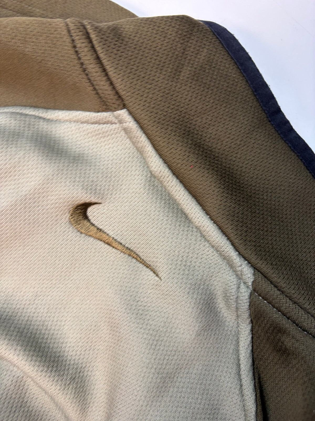 Vintage Y2K Nike zip up track top (L)