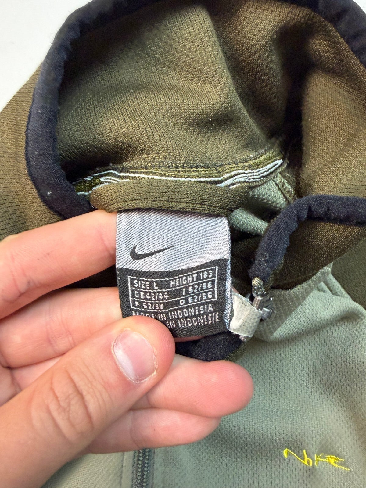 Vintage Y2K Nike zip up track top (L)