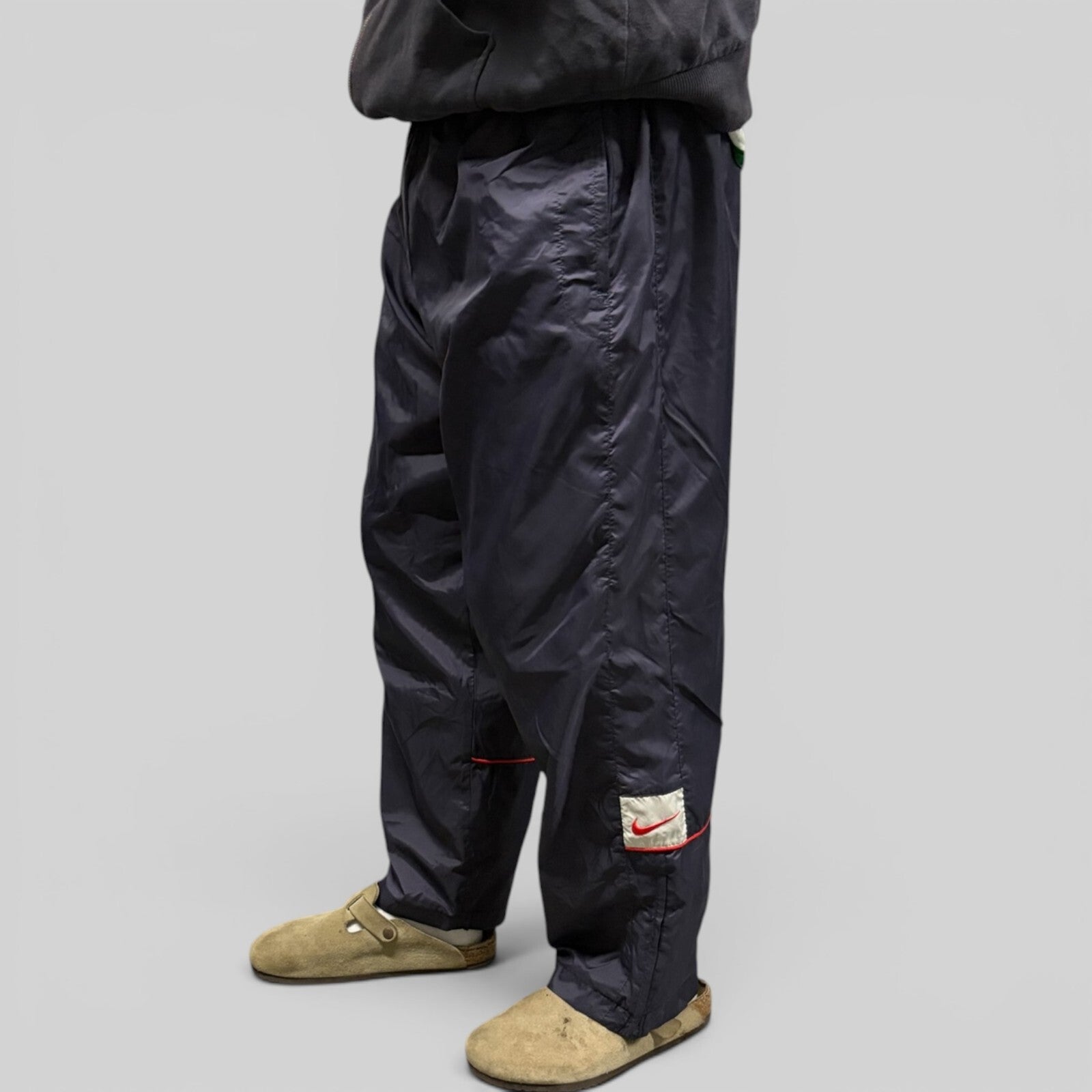 Vintage 90s Nike baggy track pants (XL)