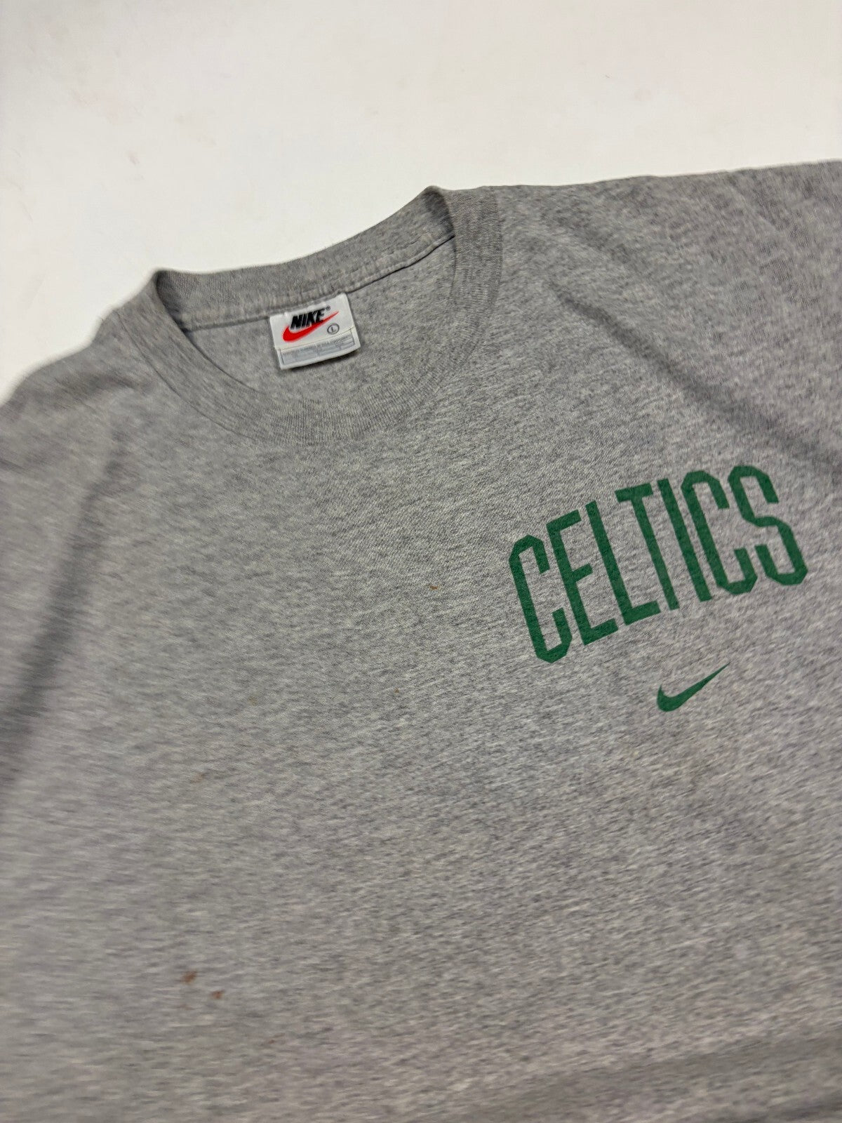 Vintage 90s Nike Boston Celtics tee (L)
