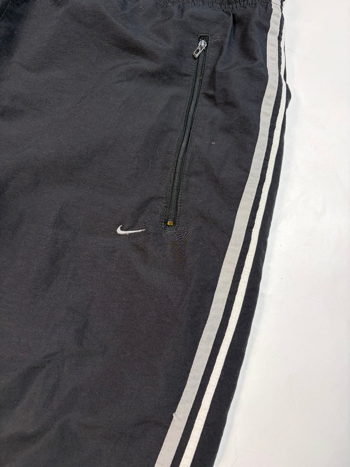 Vintage Y2K Nike side stripe baggy track pants (L)