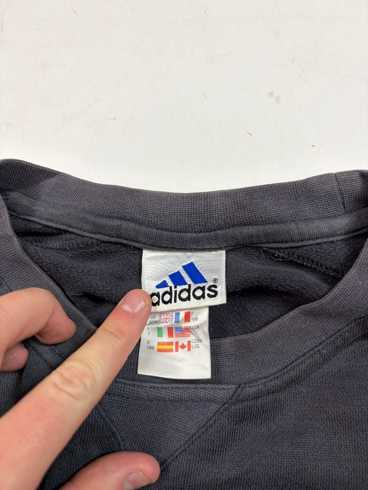 Vintage 90s adidas small logo sweatshirt (L)