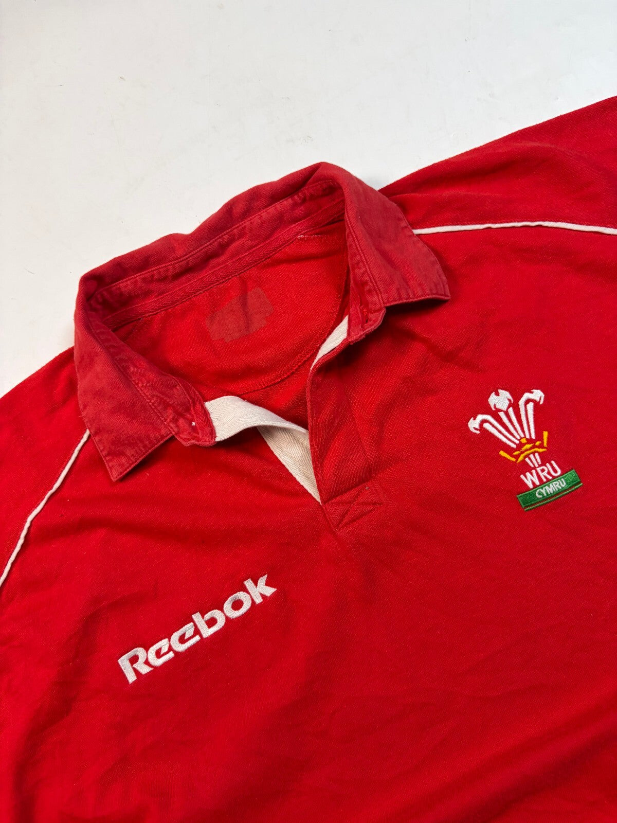 Vintage Wales 2001/02 Reebok rugby union shirt (XXL)