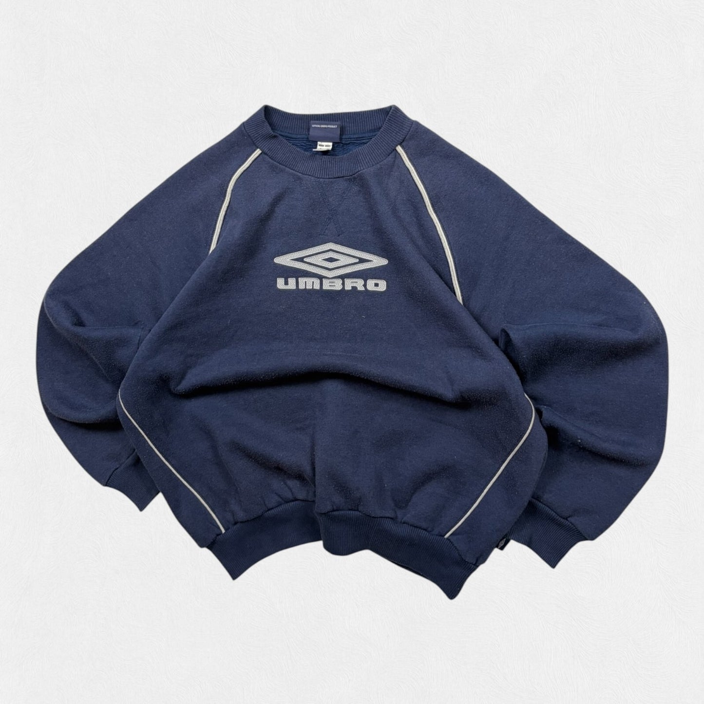 Vintage Y2K Umbro centre logo sweatshirt (M)