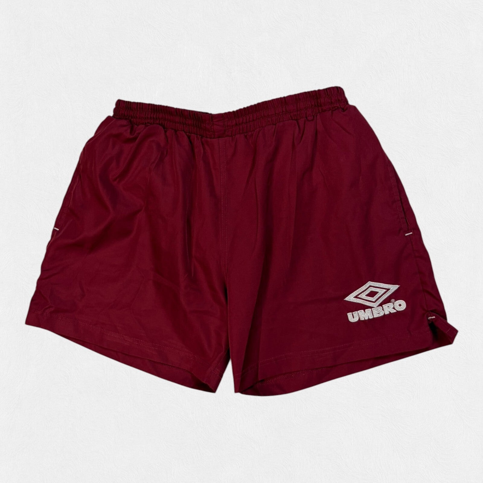 Vintage 90s Umbro sport shorts (L)