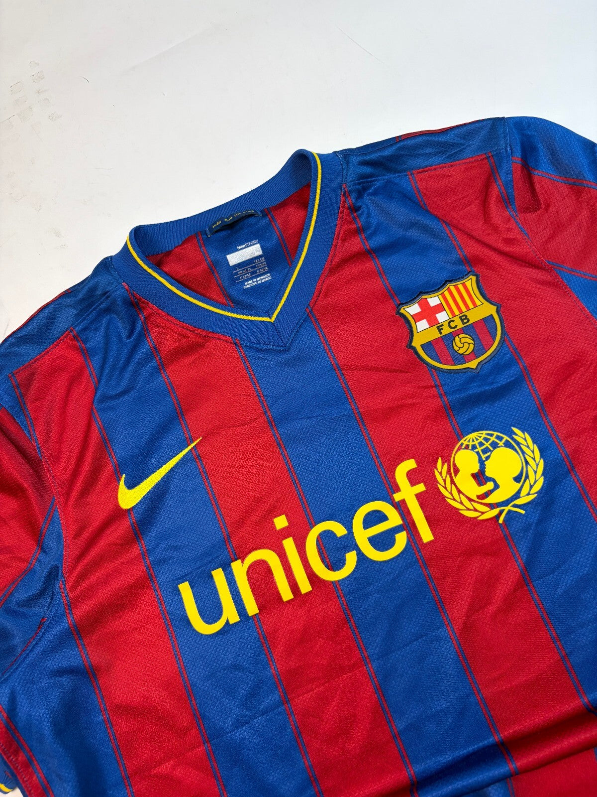 Vintage Barcelona 2009/10 Nike home football shirt (L)