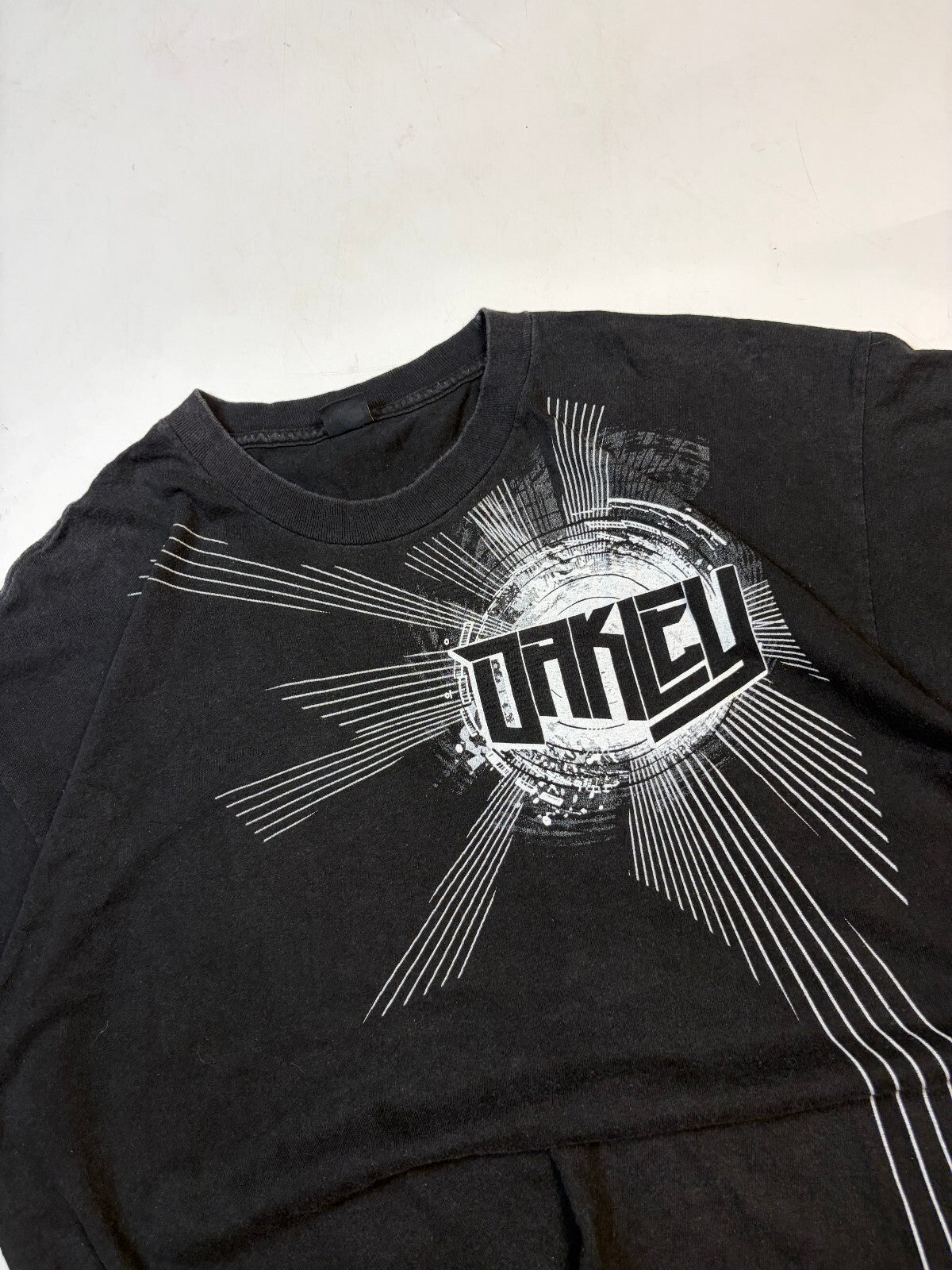 Vintage Y2K Oakley graphic tee (XL)