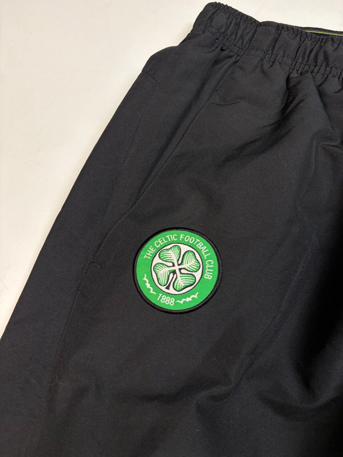 Vintage Celtic 2008/09 Nike football baggy track pants (M)
