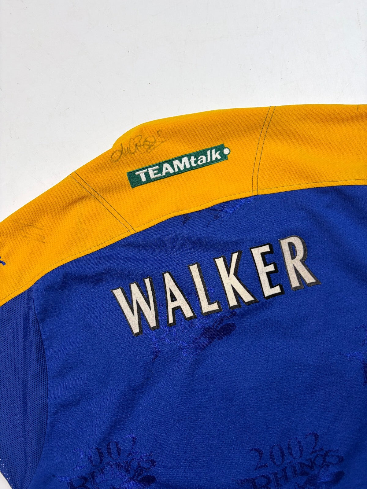 Vintage Leeds Rhinos 2002 Chev Walker signed Asics rugby league shirt (M)