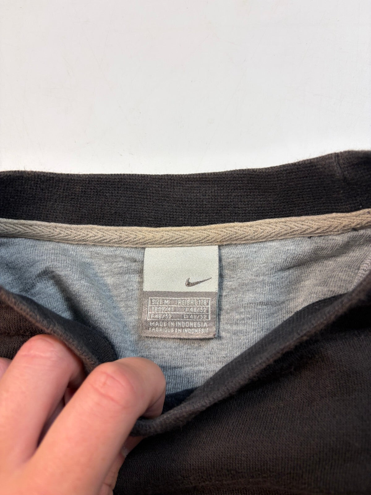 Vintage Y2K Nike centre swoosh sweatshirt (M)