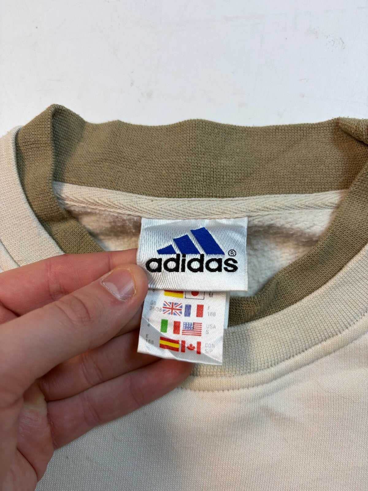 Vintage 90s adidas small logo sweatshirt (L)