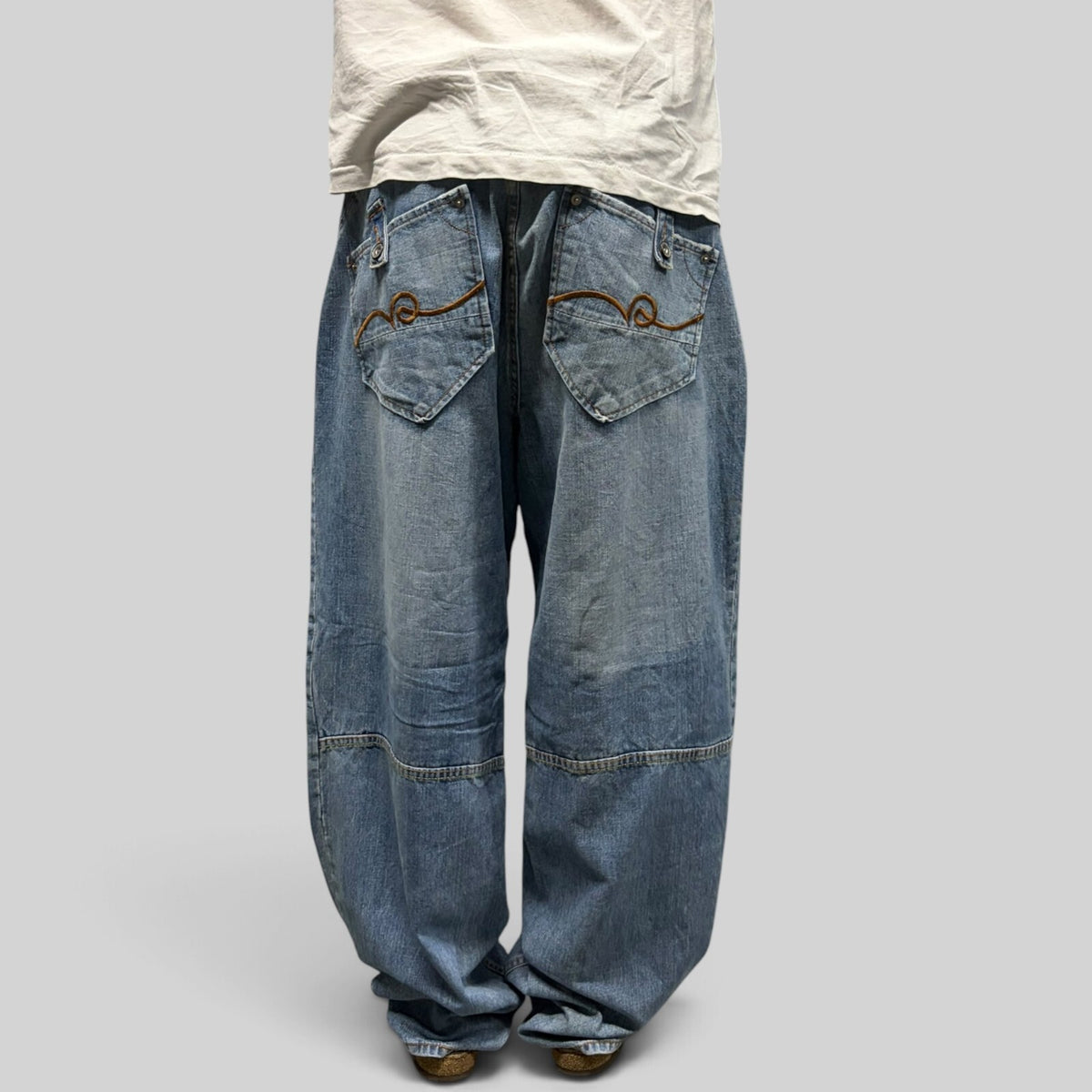 Vintage Y2K Rocawear baggy hip hop jeans (W40)