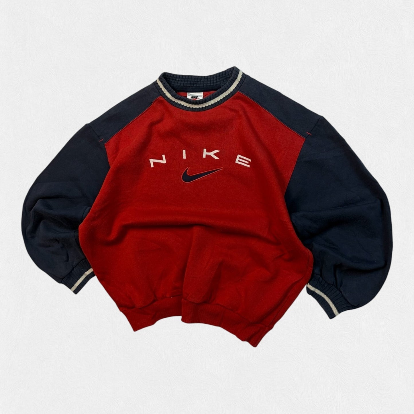 Vintage 90s Nike spell out sweatshirt (M)