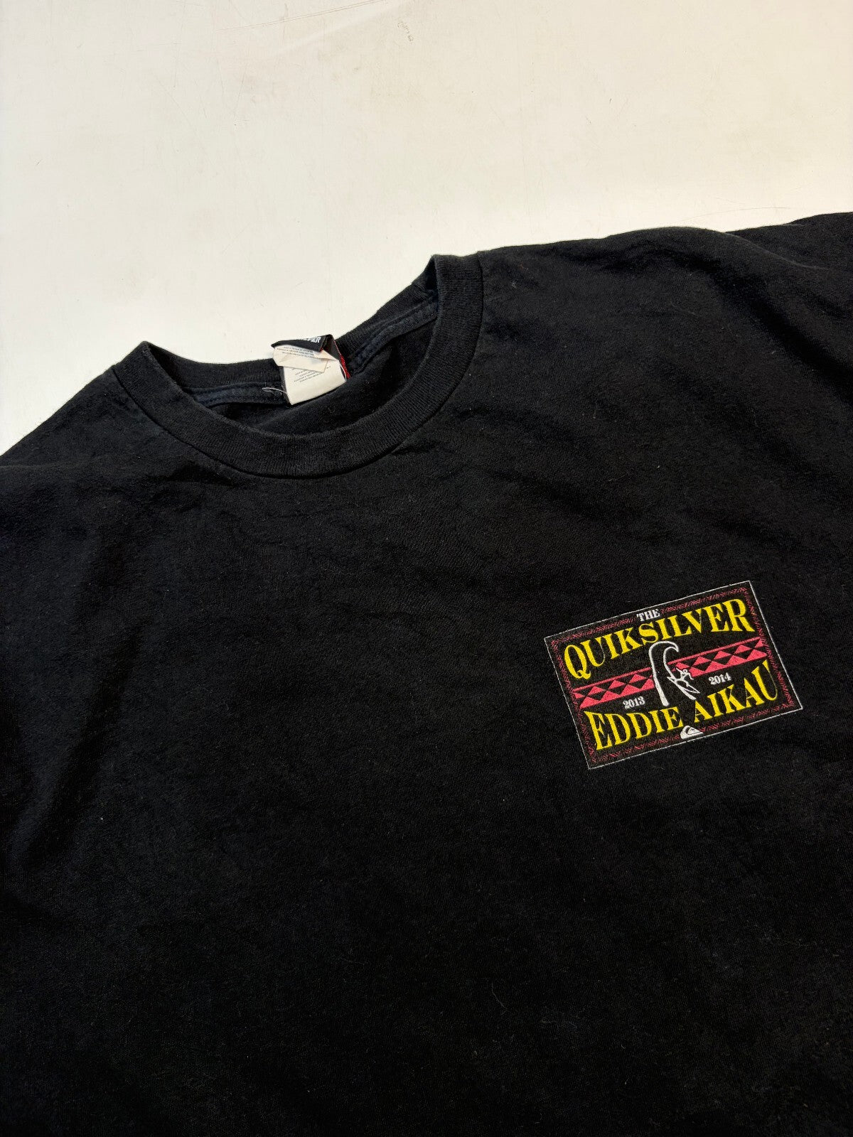Vintage Y2K Quiksilver Eddie Aikau surfwear graphic tee (XXL)