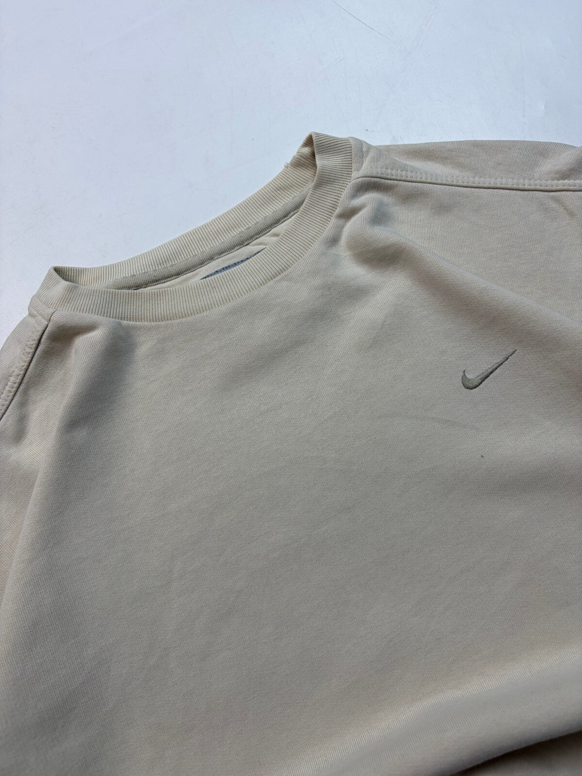 Vintage Y2K Nike mini swoosh sweatshirt (M)