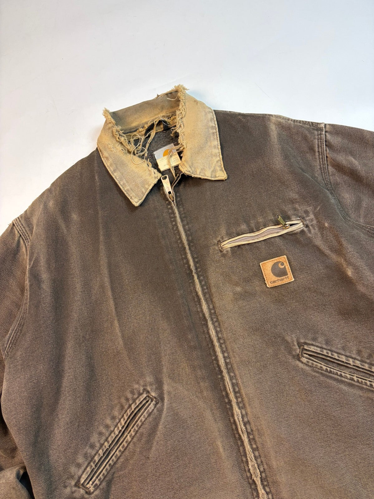 Vintage Carhartt distressed detroit jacket (XL)