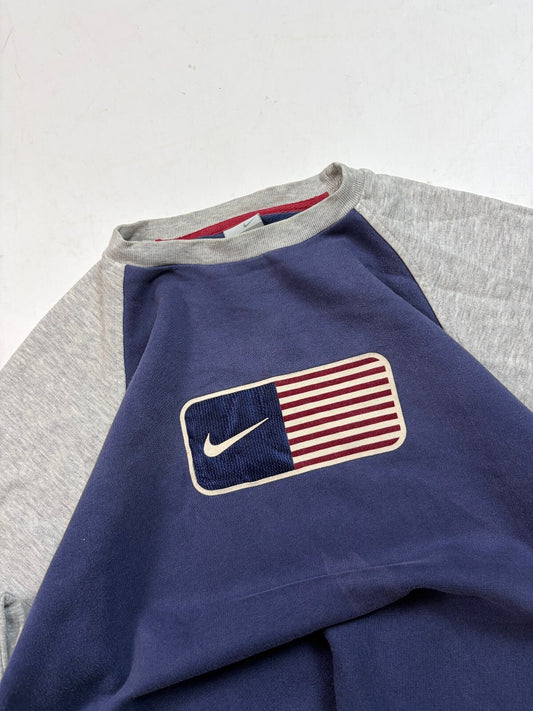 Vintage Nike USA centre logo sweatshirt (M)