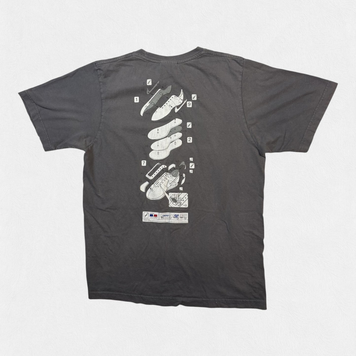 Vintage Y2K Nike centre swoosh tee (S)