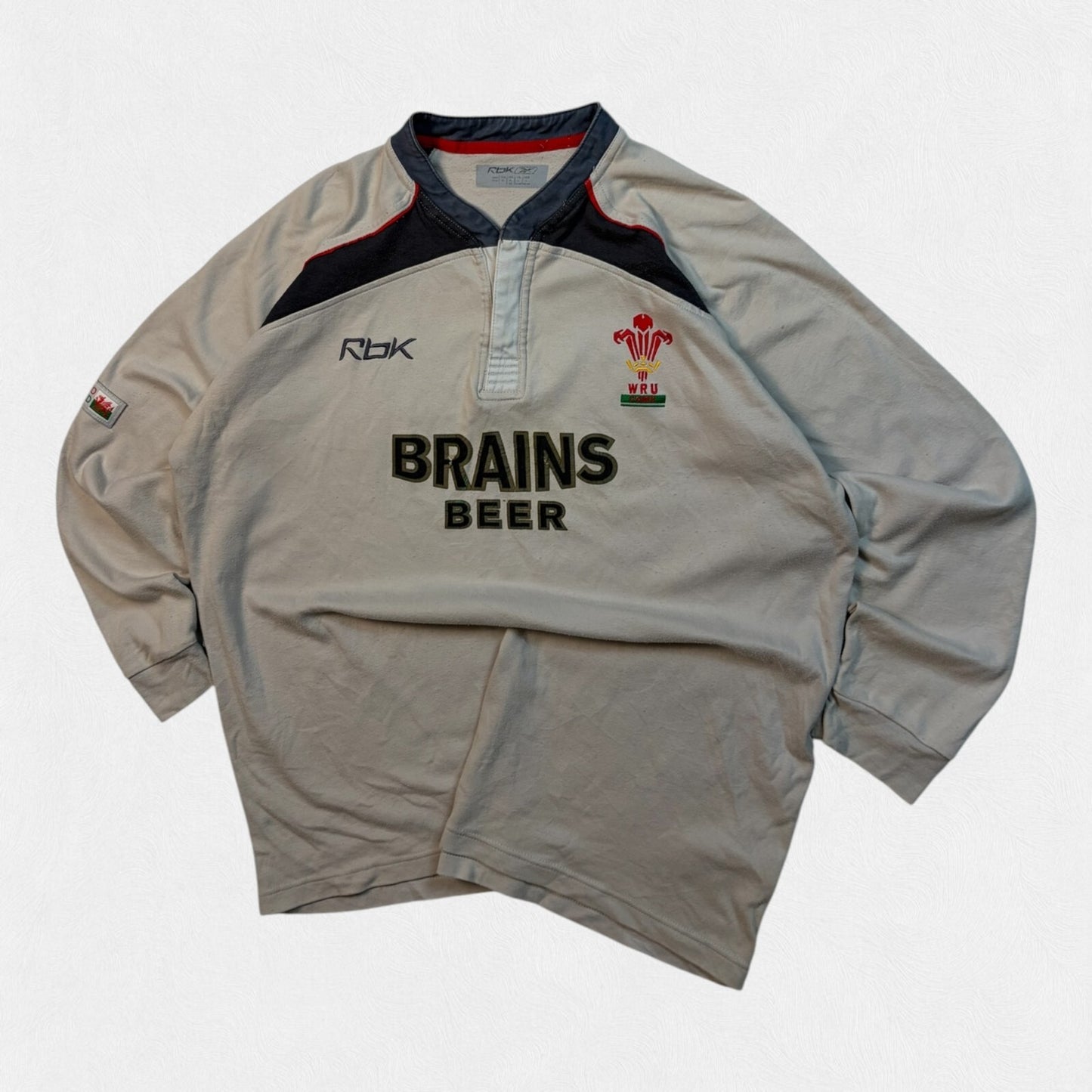 Vintage Wales 2005-07 Reebok away rugby shirt (L)